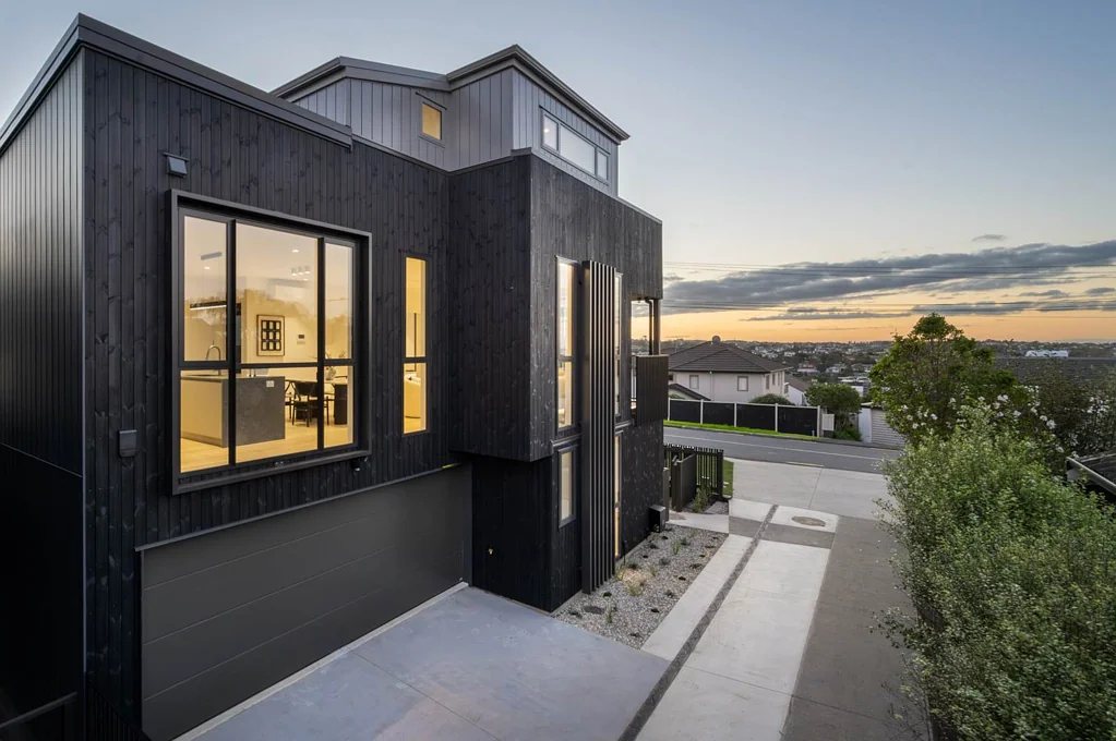 Campbells Bay 4 Bedroom Coastal Prestige with Views in Top School Zones