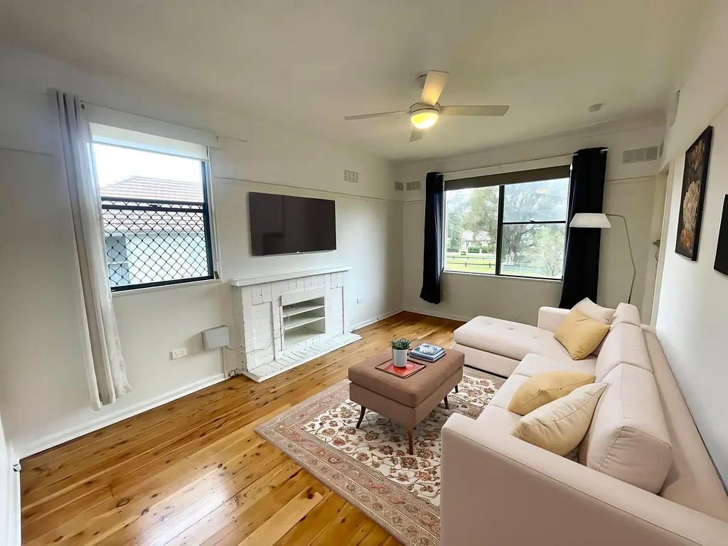 Deposit Paid! - $995 Per week - Family Home Located in Quiet Street