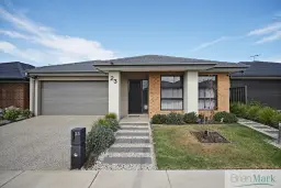 23 Gosfield Drive, Werribee