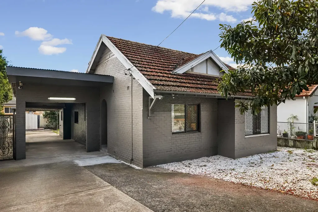 Homebush West 5 Bedroom Spacious family home with effortless flow and abundant natural light