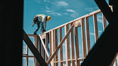 新建住宅许可数连降三年，最新信号或预示已经触底