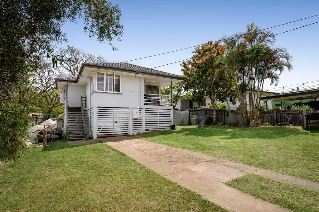 Leichhardt 3 Slaapkamer Comfort & Convenience With Shed On Large 685m2 Block, Minutes To Shops & Schools