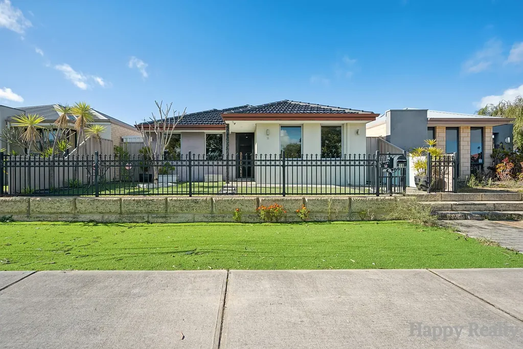 Canning Vale 3બેડરૂમ Low-Maintenance Living with Modern Comfort on a 341sqm block!