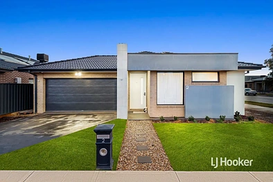 2 Irvine Avenue, Strathtulloh, VIC 3338, 4房, 2浴, House