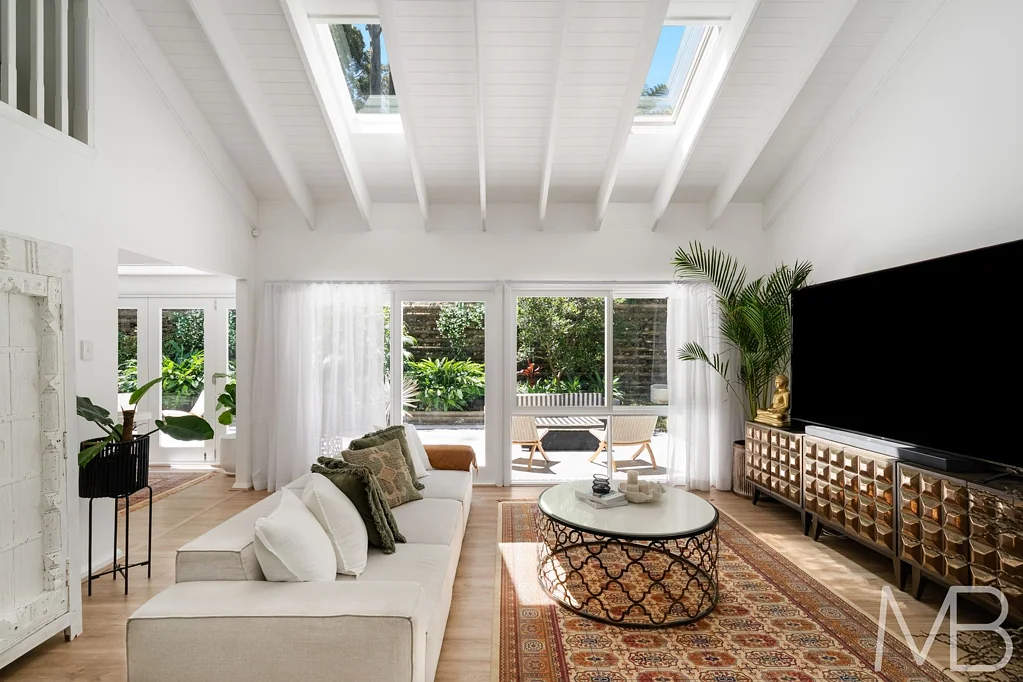 Wahroonga 5 Slaapkamer Fully Renovated Turnkey Family Home