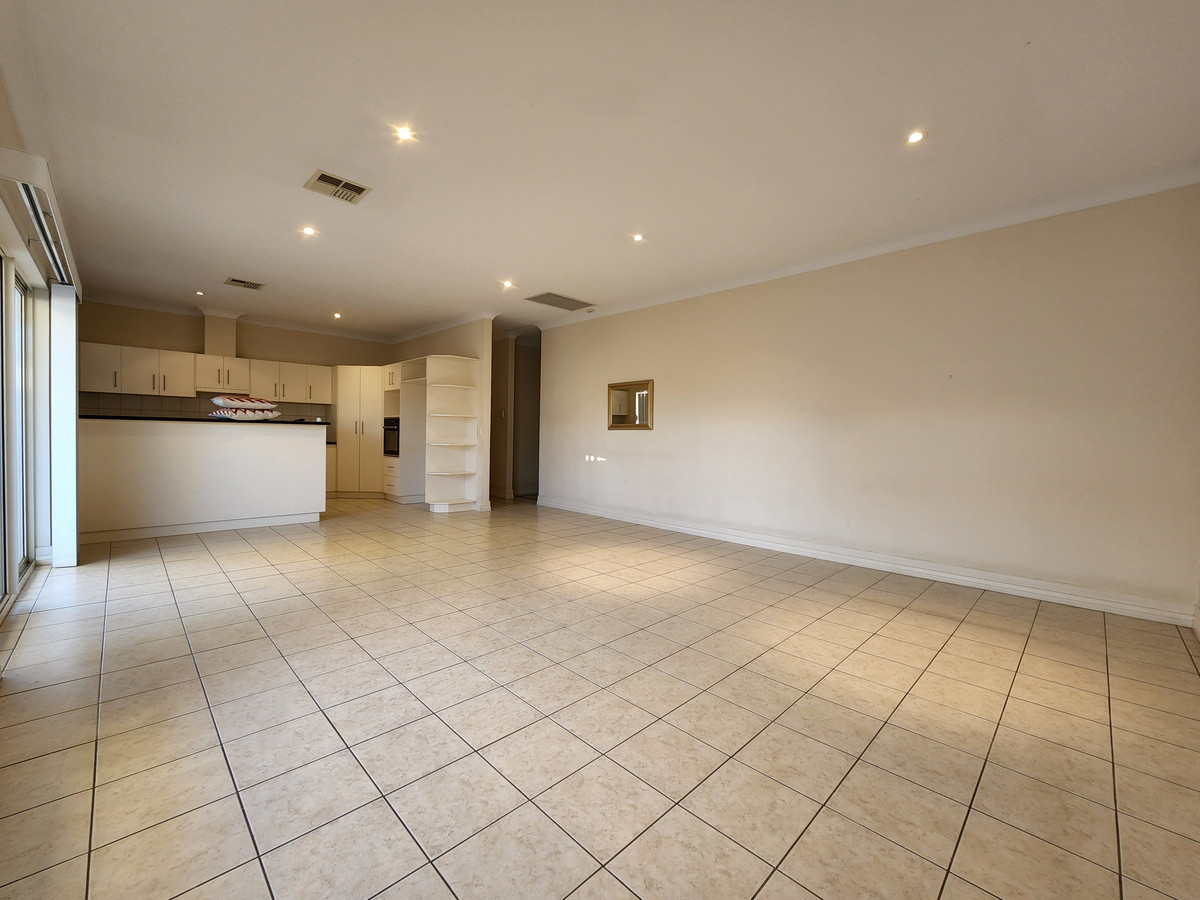 2A DOUGLAS ST, FLINDERS PARK SA 5025, 0 Kuwarto, 0 Banyo, House