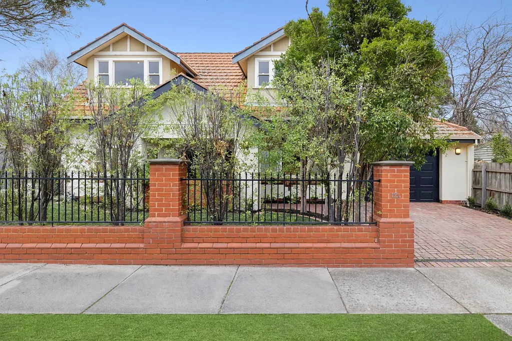 12A Carlisle Crescent, Hughesdale, VIC 3166