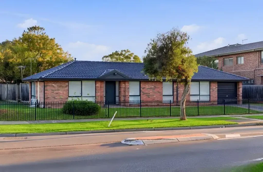 Spacious Family Living with Modern Comfort in a Quiet Endeavour Hills Setting!