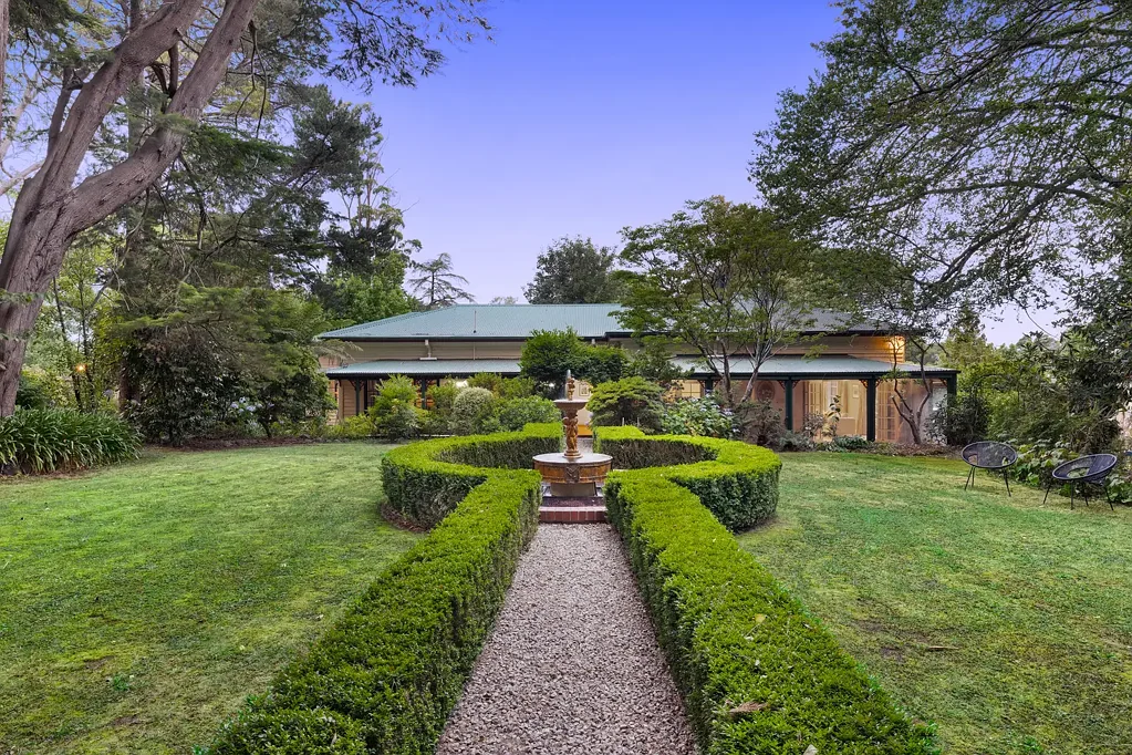 "Stardust” – Character, Space & Stunning Gardens