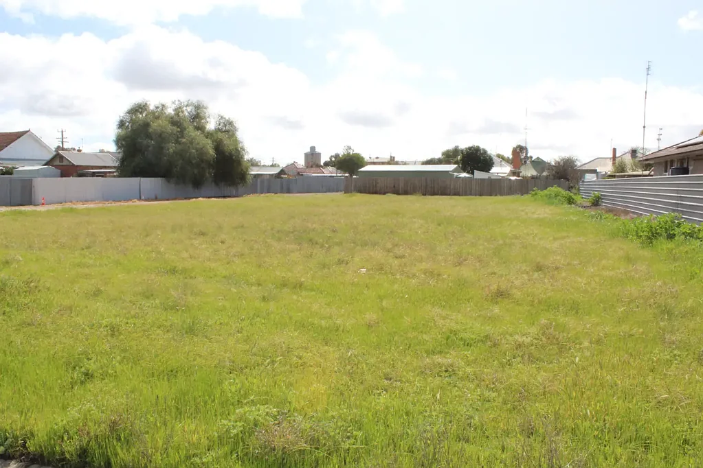 Jeparit Close Proximity to Wimmera River!