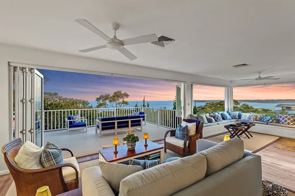 Killcare Heights 5ห้องนอน Private Coastal Luxury with Panoramic Ocean Views.