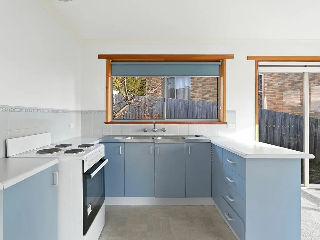 Family Home in Central Kingston With Plenty Of Space