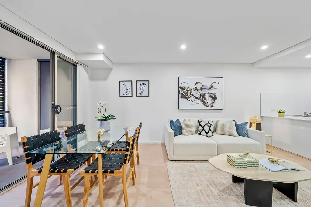 15/4-6 BROWNE Parade, Warwick Farm, NSW 2170
