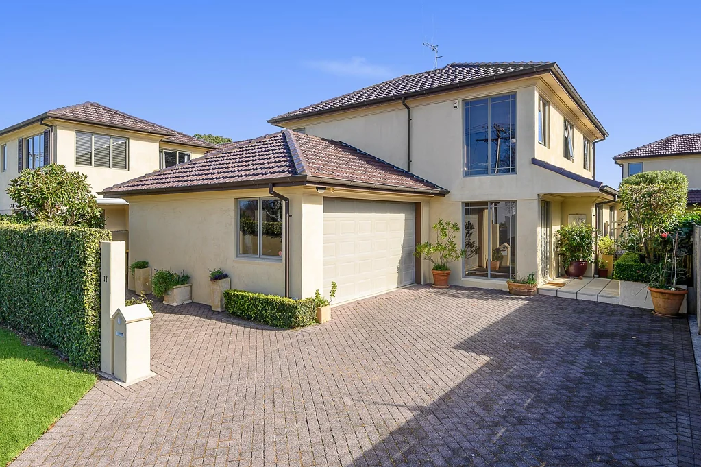 Tauranga Central 4房  A timeless townhouse in a premier location