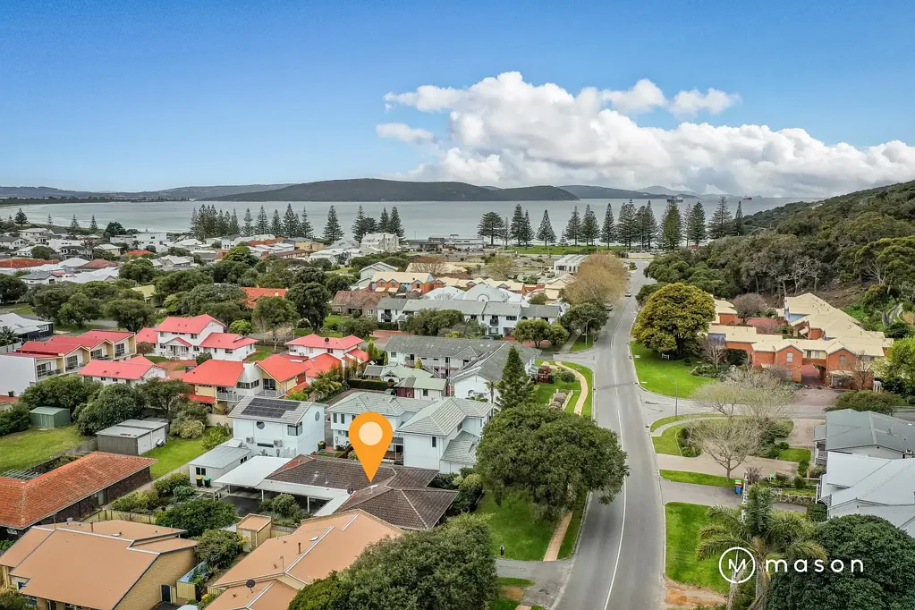 Middleton Beach 3房  Flat, Generous and Full of Potential