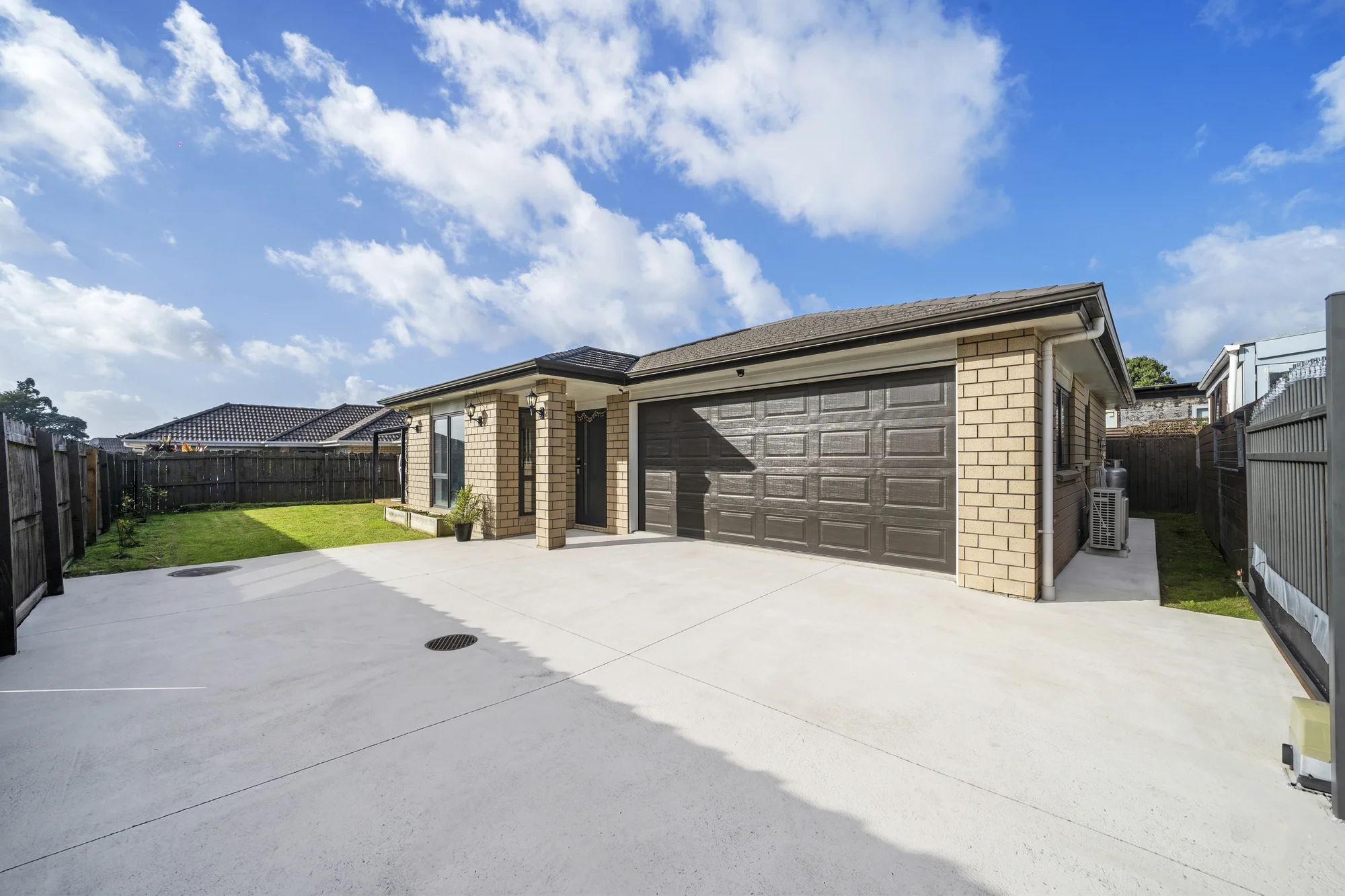 Mangere East 4部屋 Freehold, Free-standing & Family Home!