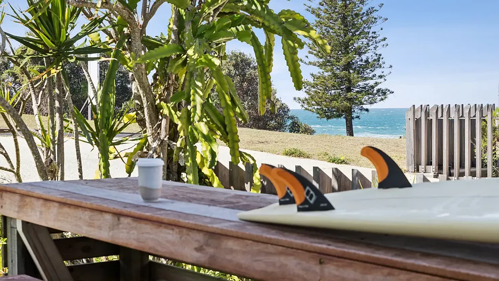 Yamba 4房  A Rare Coastal Treasure Just Steps from Pippi Beach