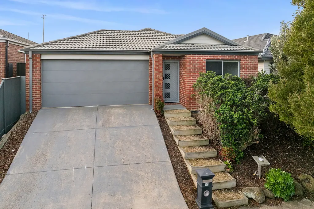 Curlewis 4ਬੈੱਡਰੂਮ Freshly Updated, Move-In Ready & Walking Distance to Everything