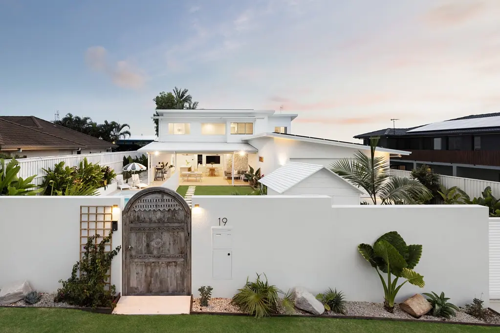 19 Lawrence Street, Mooloolaba, QLD 4557