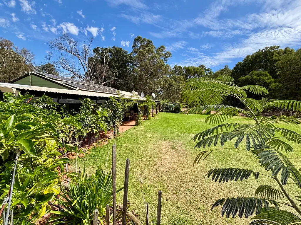 1272 Chadoora Road, Inglehope, WA 6213