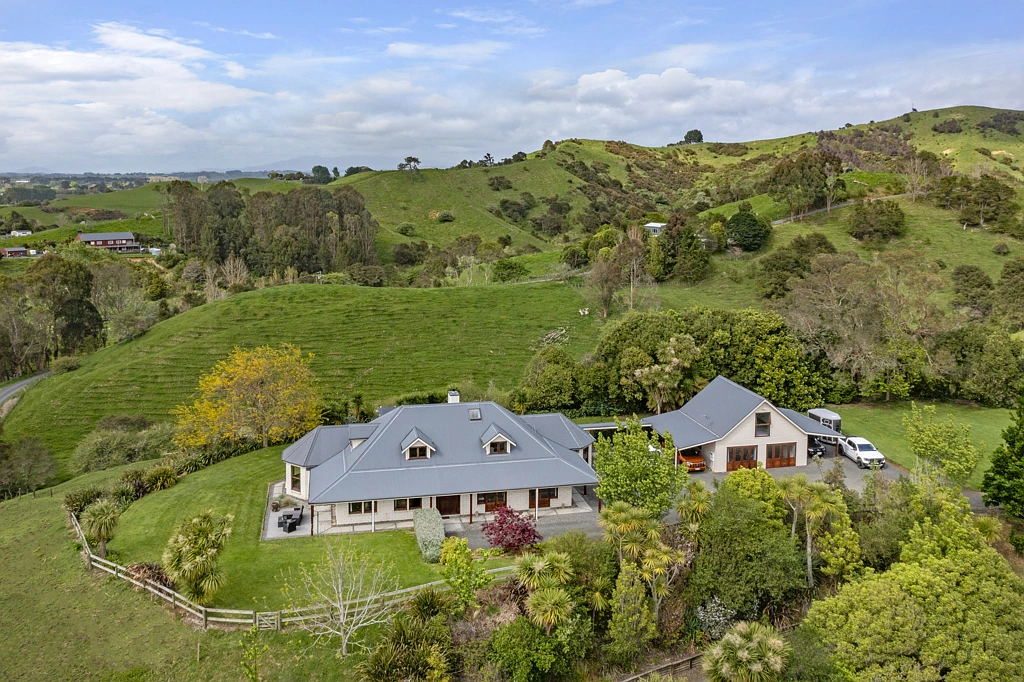 Ngaruawahia  Trophy on Te Puroa