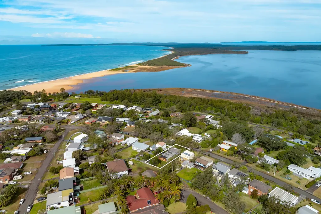 Culburra Beach 3 Bedroom Walk to the Beach/Lake - Side Access!