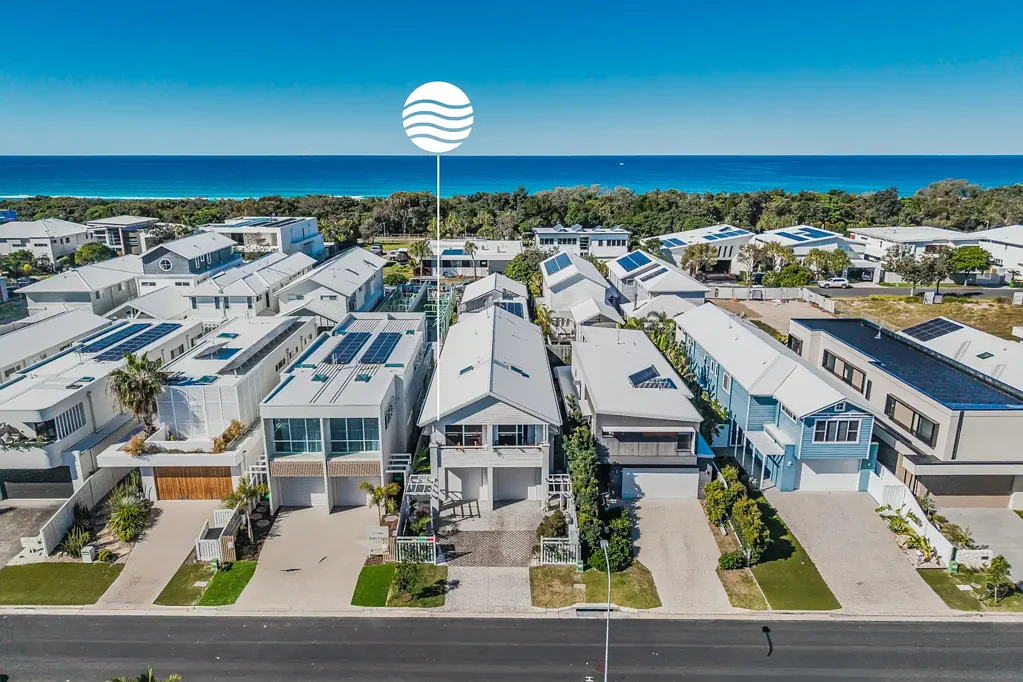Kingscliff 3房  Light-Filled Beachside Duplex with a Garden Oasis