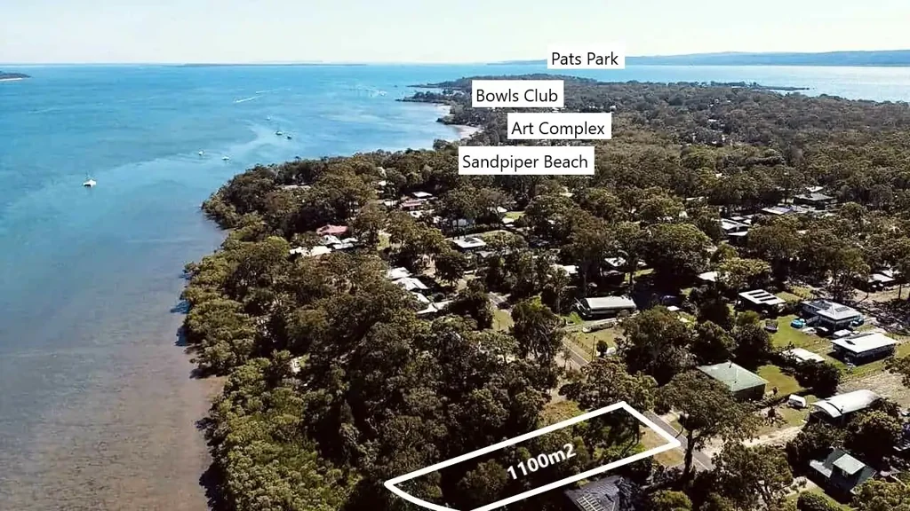 Macleay Island Waterfront Opportunity Prime 1,100 m2 Block in Sought-After Location