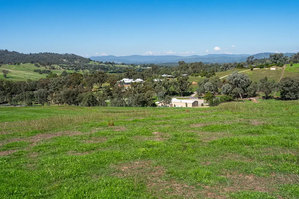 Splitters Creek  Dress Circle Parcel of Land with Subdivision Potential