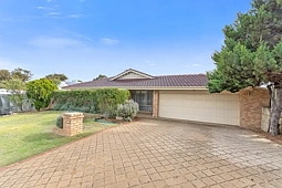 8 Kirkdale Turn, Kinross