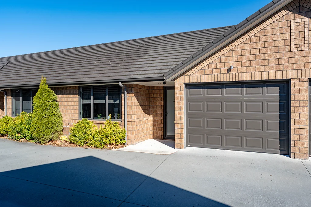 Enderley 2chambre Smart Investment or Stylish First Home