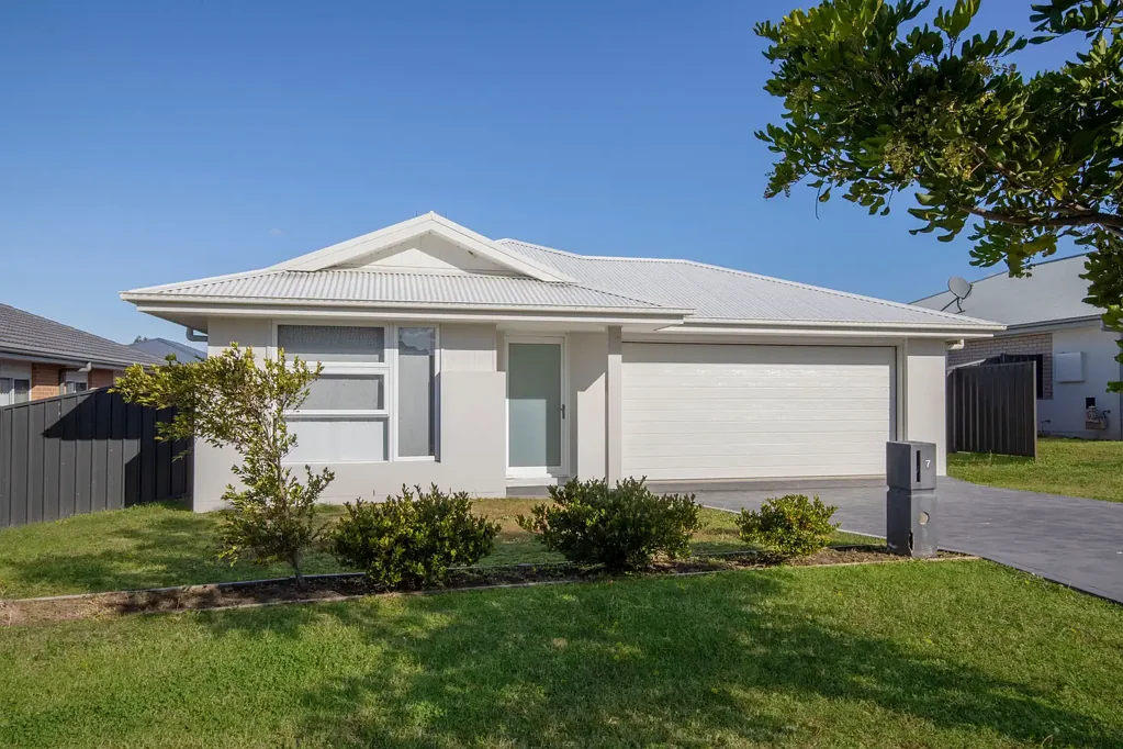 7 Morecambe Circuit, Thornton, NSW 2322