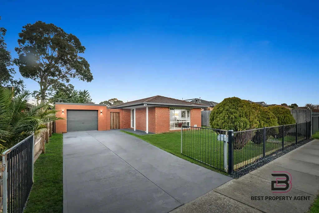Cranbourne West 3房 宽敞宜居的现代家庭住宅 Contemporary Family Living with Plenty of Space to Enjoy