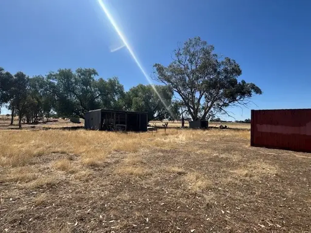 Wedderburn  5.71 ACRES BUILD YOUR DREAM HOME/COUNTRY ESCAPE
