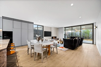 53 Roland Avenue, Strathmore, VIC 3041, 4 habitaciones, 3 baños, House