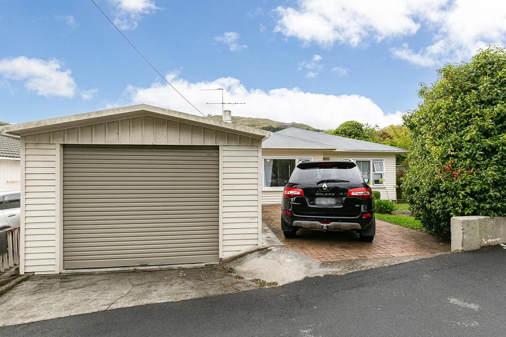 4 Bell Street, Tawa, Wellington