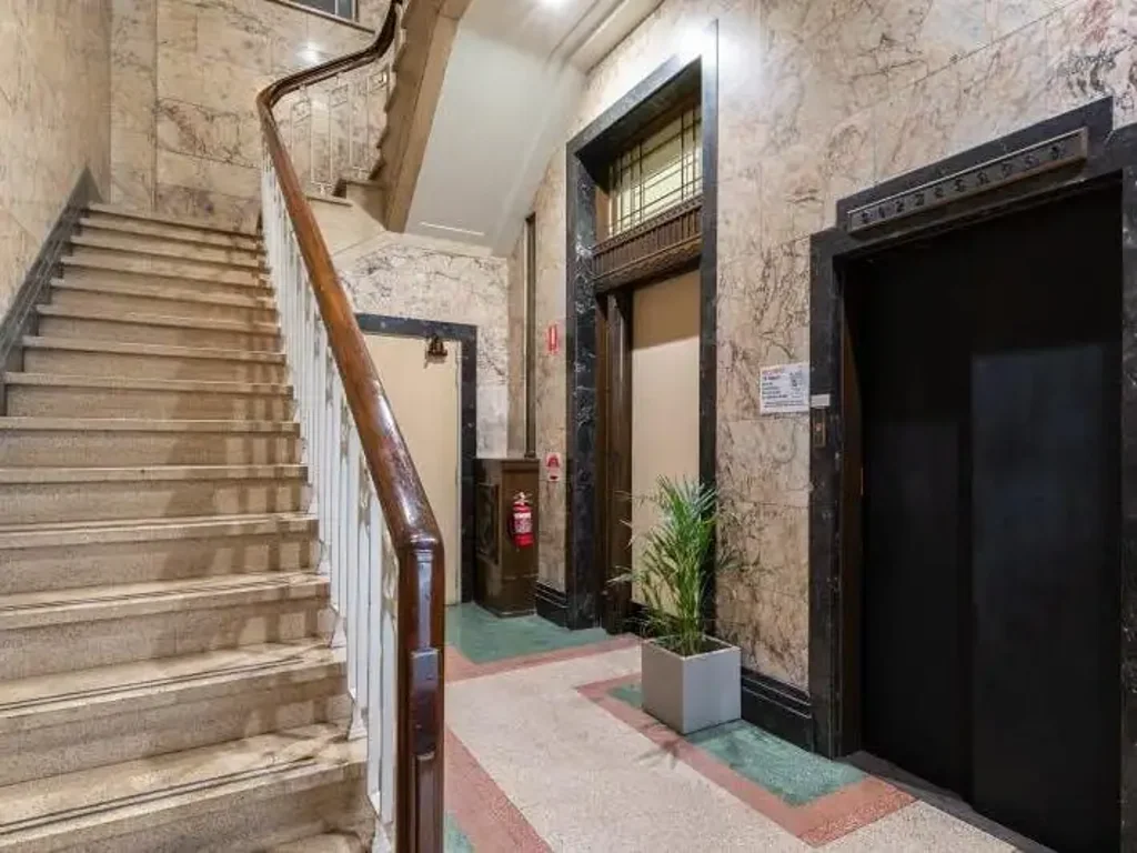 Furnished Rooming Apartment on King William Street