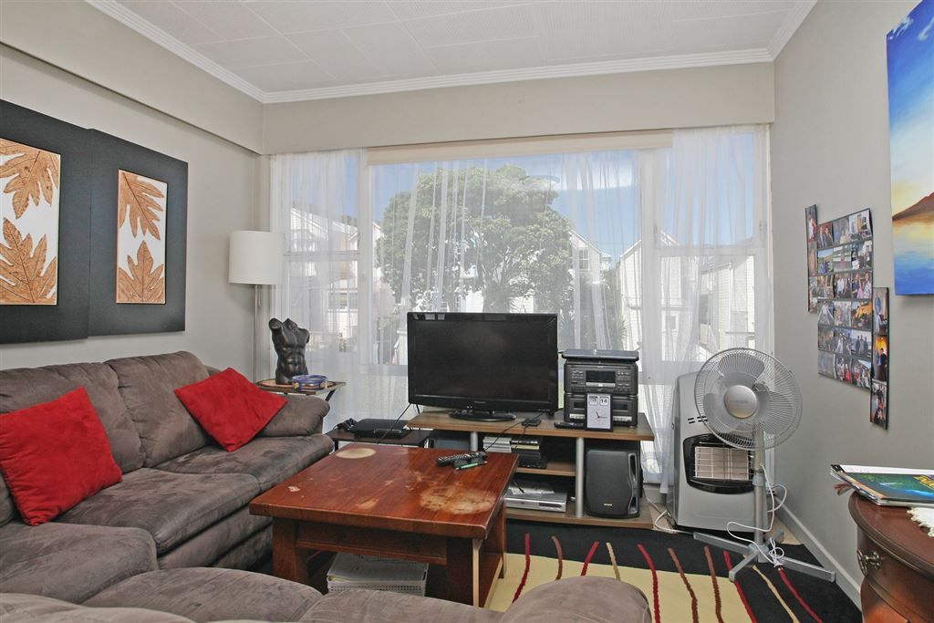 12/36 Queen Street, Mount Victoria, Wellington, 2 rūma, 1 rūma horoi