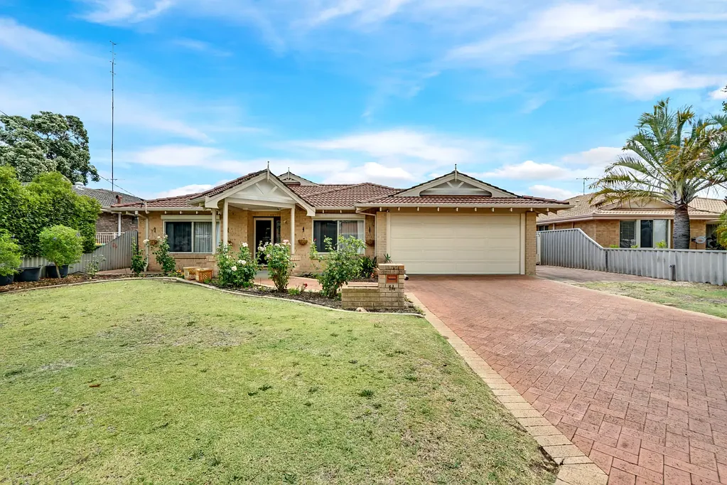 14 Raglan Street, Carey Park, WA 6230