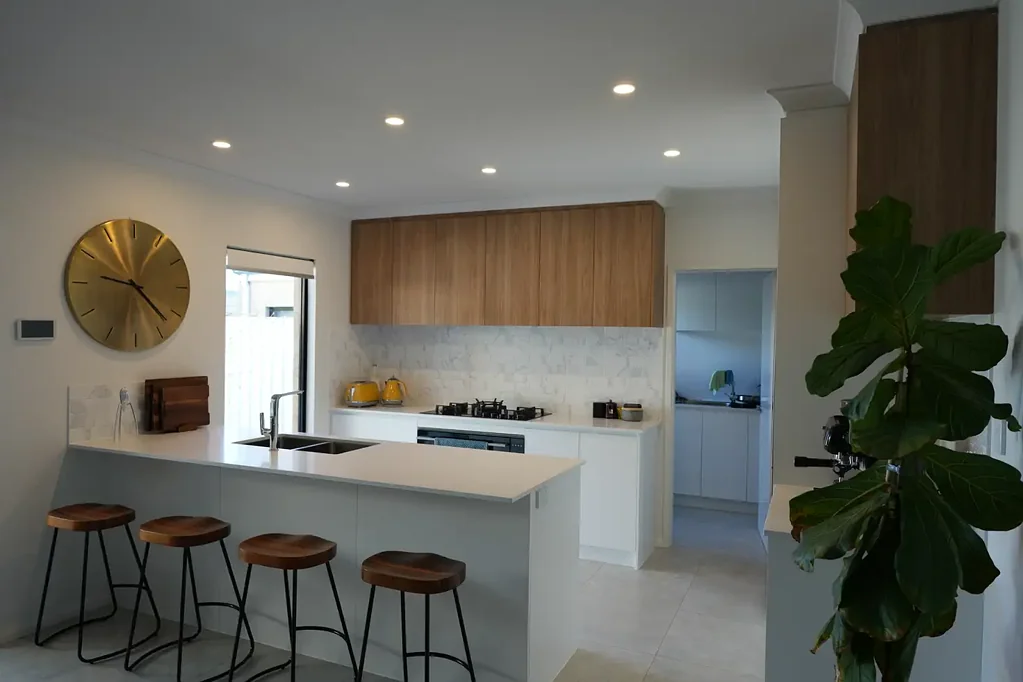 Short Term Fully Furnished Rental