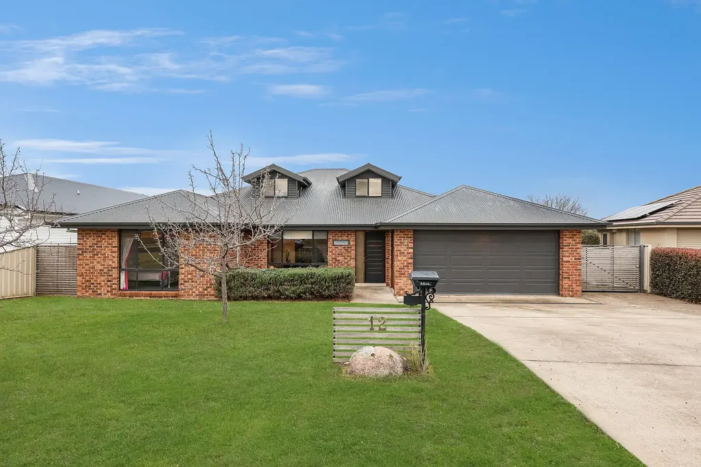 Mudgee 4ਬੈੱਡਰੂਮ Modern Family Oasis with Views!