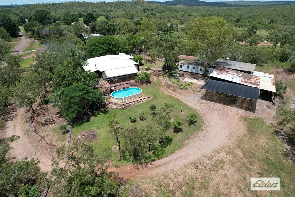 Adelaide River 4chambre Historic Hilltop Living on 8,690m² with Stunning Rural Views