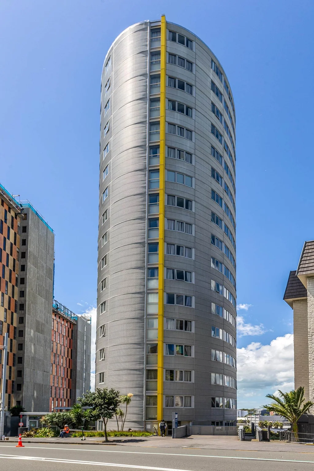 Furnished One Bedroom Apartment In AKL Central