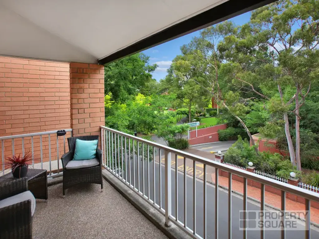 ** Newly Revovated - 2 Bedrooms Apartment with Timber Floor Throughout the Unit**