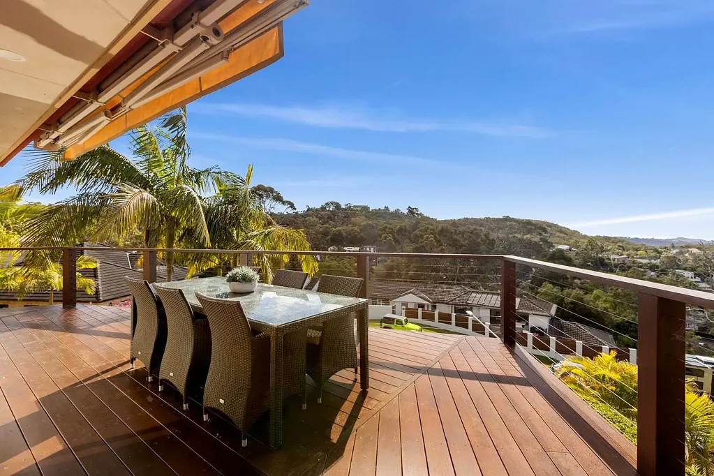 Cromer 4 Slaapkamer Sunlit family home with elevated ocean and district vistas