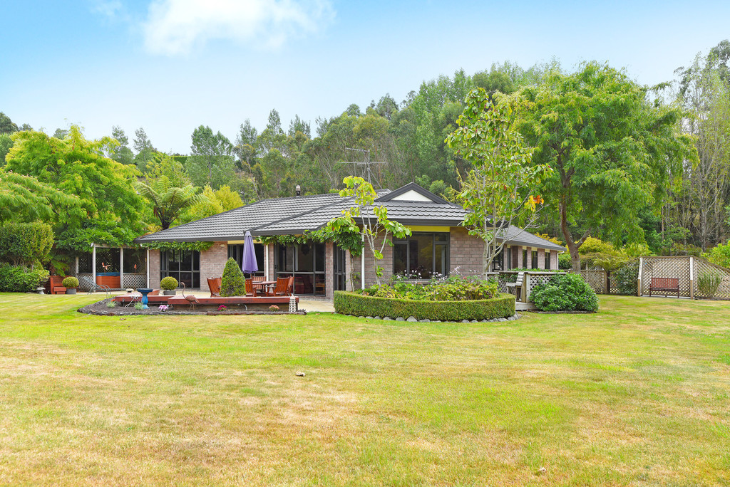 71 Emerald Hill Drive, Birchville, Upper Hutt, 4部屋, 0バスルーム