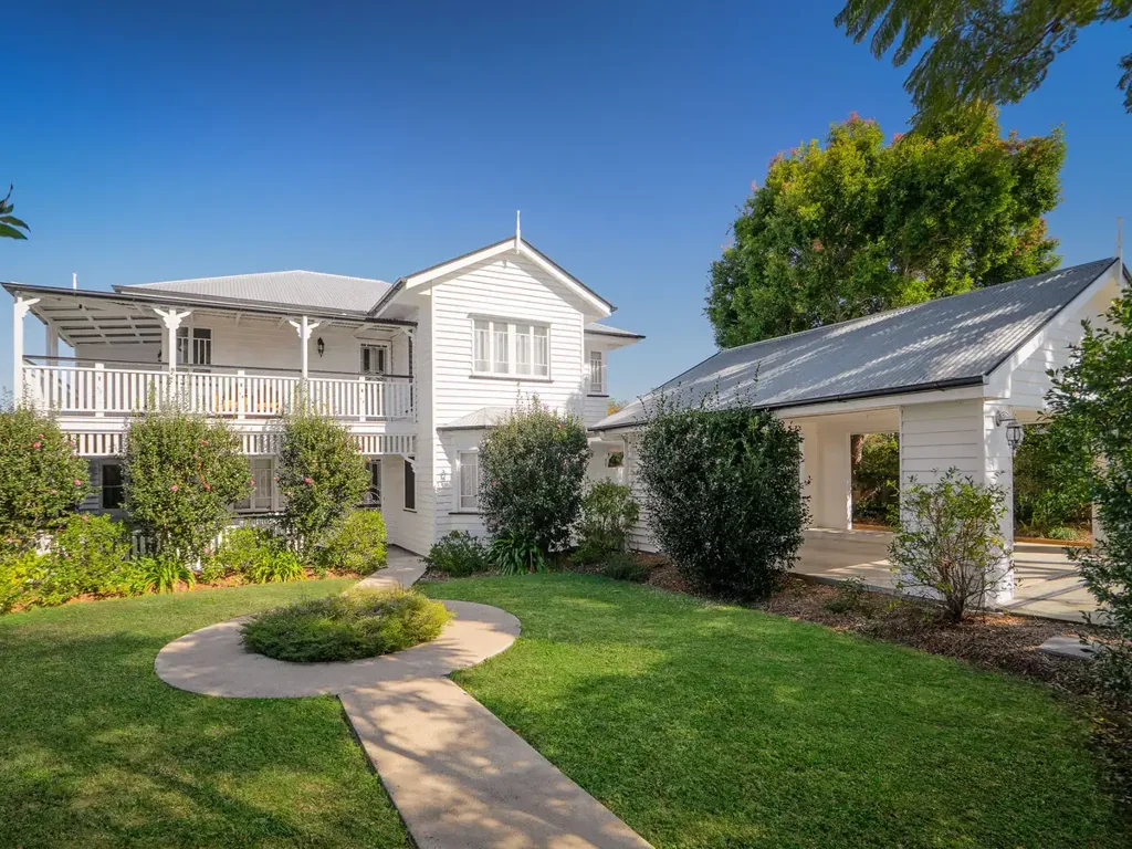 Kallangur 4침실 Large lot of land in Kallangur, Ideal for a large family wanting Space – a Rare Find