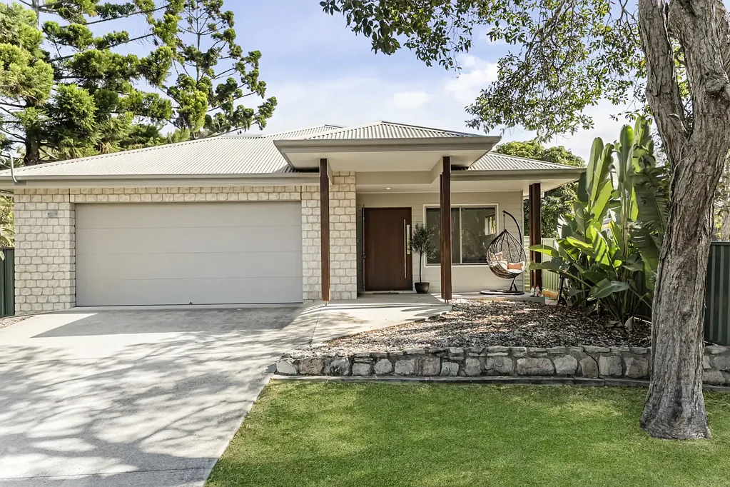 Corindi Beach 6房  Flexible Family Living With Granny Flat