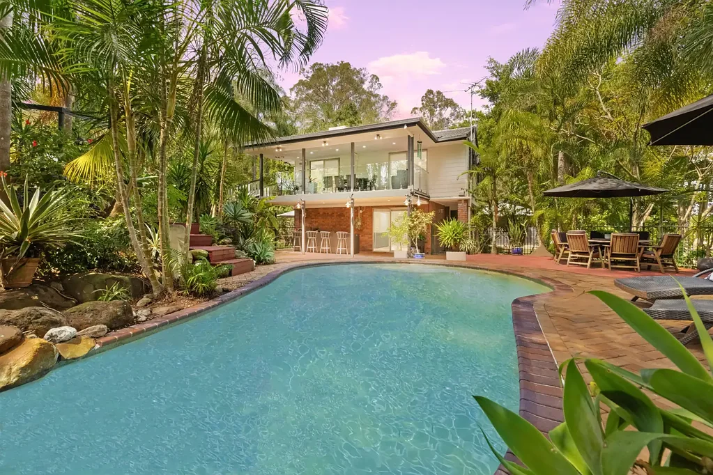 Shailer Park 5房  Majestic & Tropical Private Oasis - Dual Living Potential