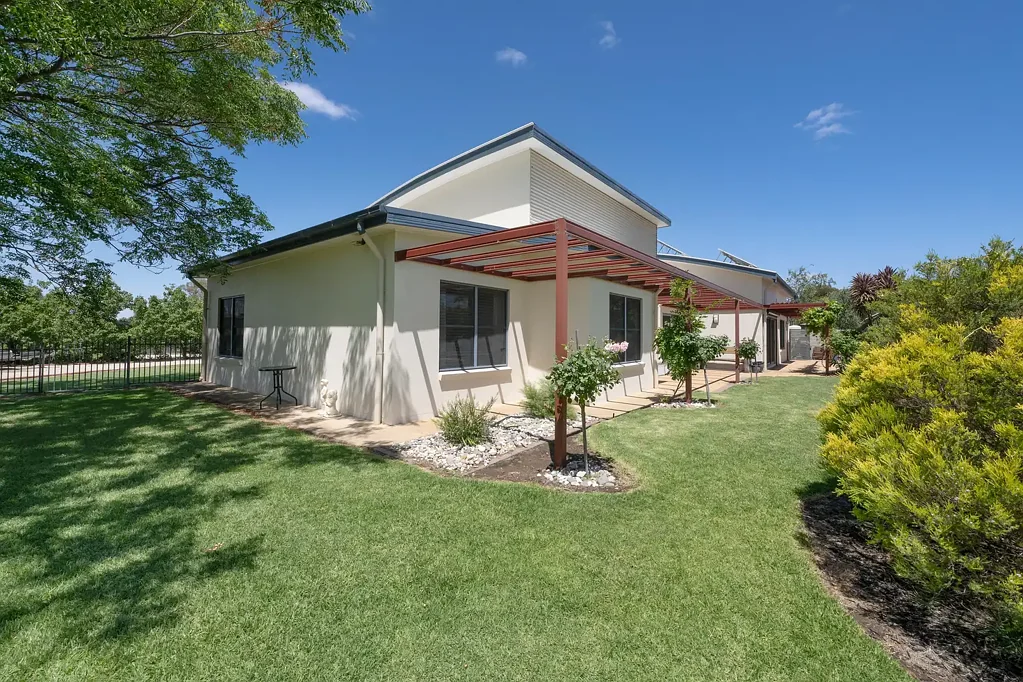 Swan Hill 4房  Architecturally Designed Luxury With Exceptional Extras